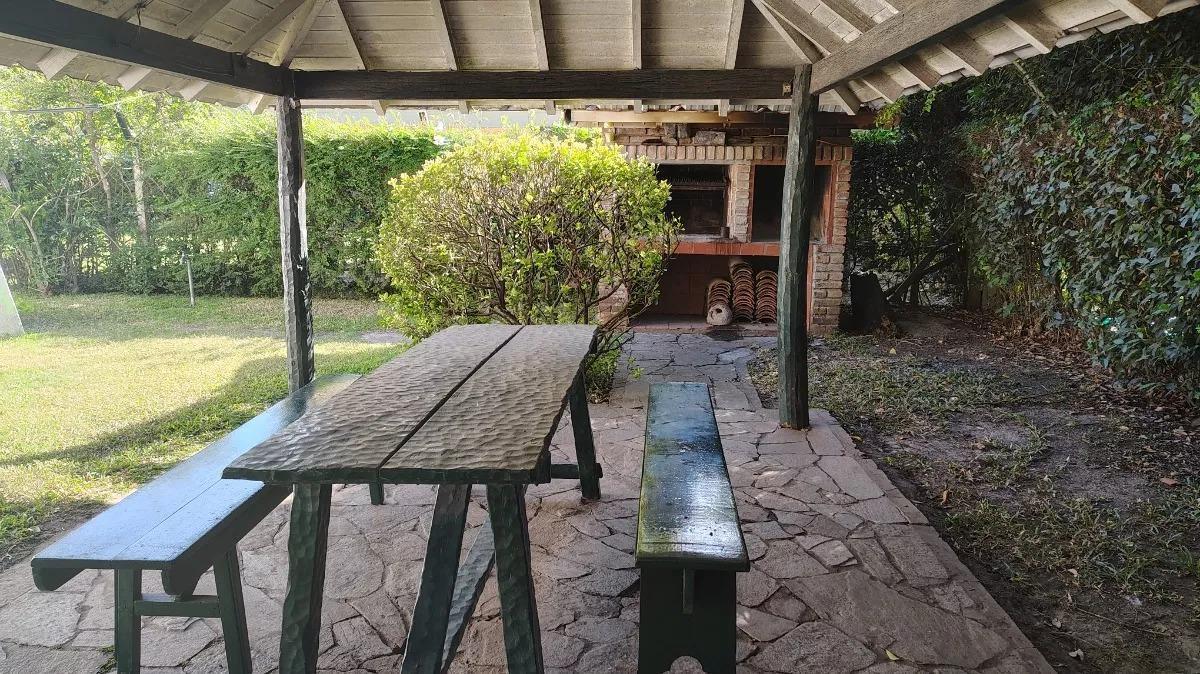 Casa en Venta - 3 Dorm. 1 Baño - Cochera - 1.140 m² - San Miguel 2
