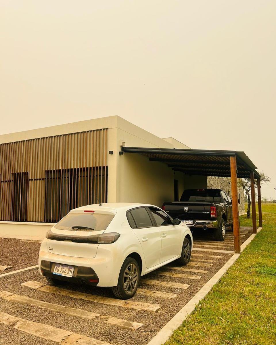 Casa en Venta - 5 Dorm. 5 Baños - 1000 m² - San Cosme, Corrientes 1