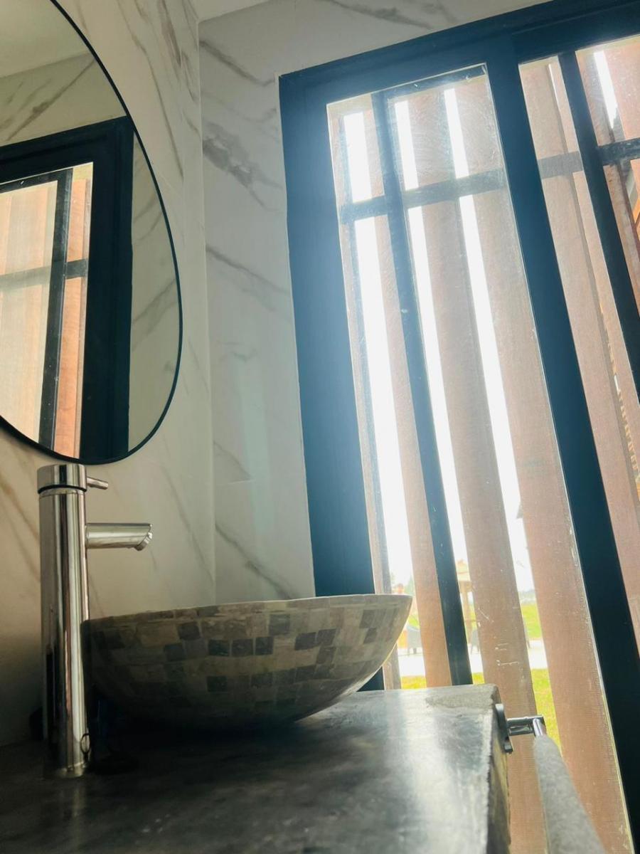 Casa en Venta - 5 Dorm. 5 Baños - 1000 m² - San Cosme, Corrientes 2