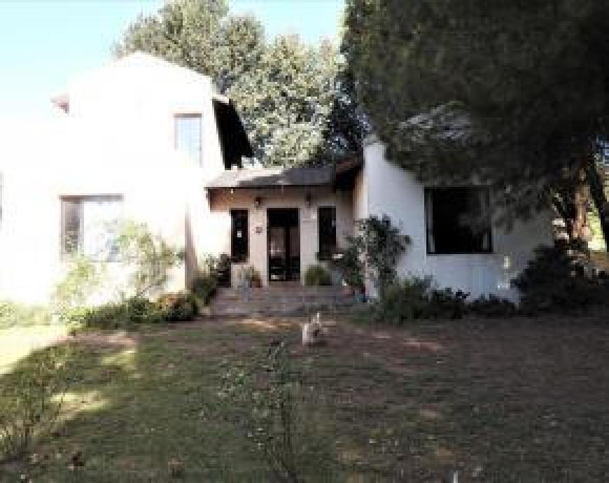 Casa en Venta - 3 Dorm. 2 Baños - 3.108 m² - Tandil 3