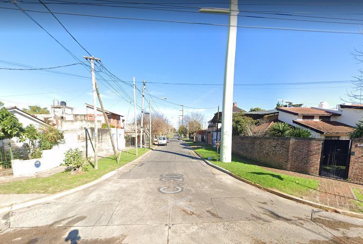 Casa en Venta - 3 Dorm. 1 Baño - Cochera - 90 m² - Berazategui 3