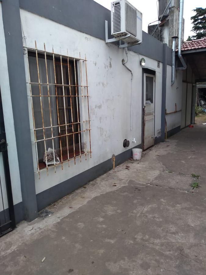 Casa en Venta - 3 Dorm. 1 Baño - Cochera - 90 m² - Berazategui 5