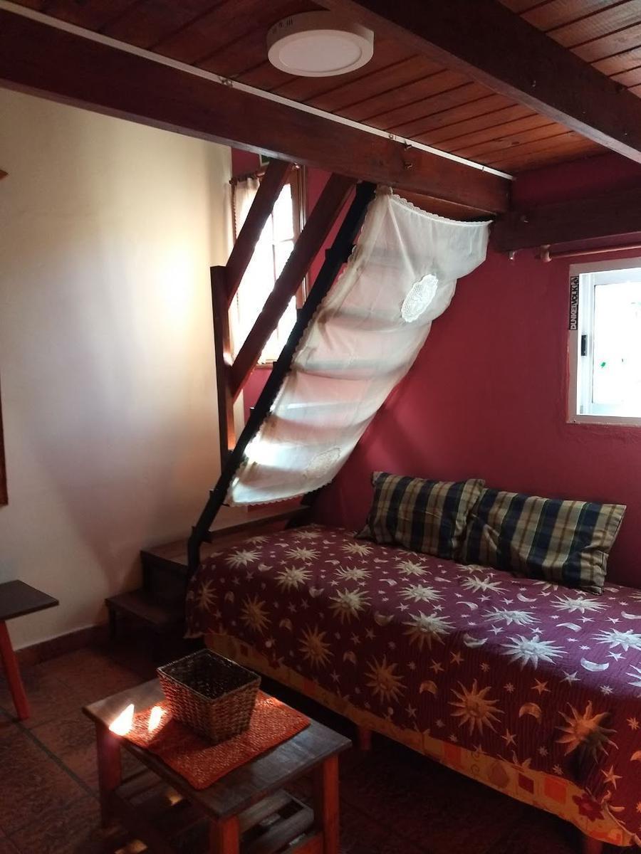 Casa en Venta - 4 Dorm. 2 Baños - Cochera - 968 m² - Miramar 2