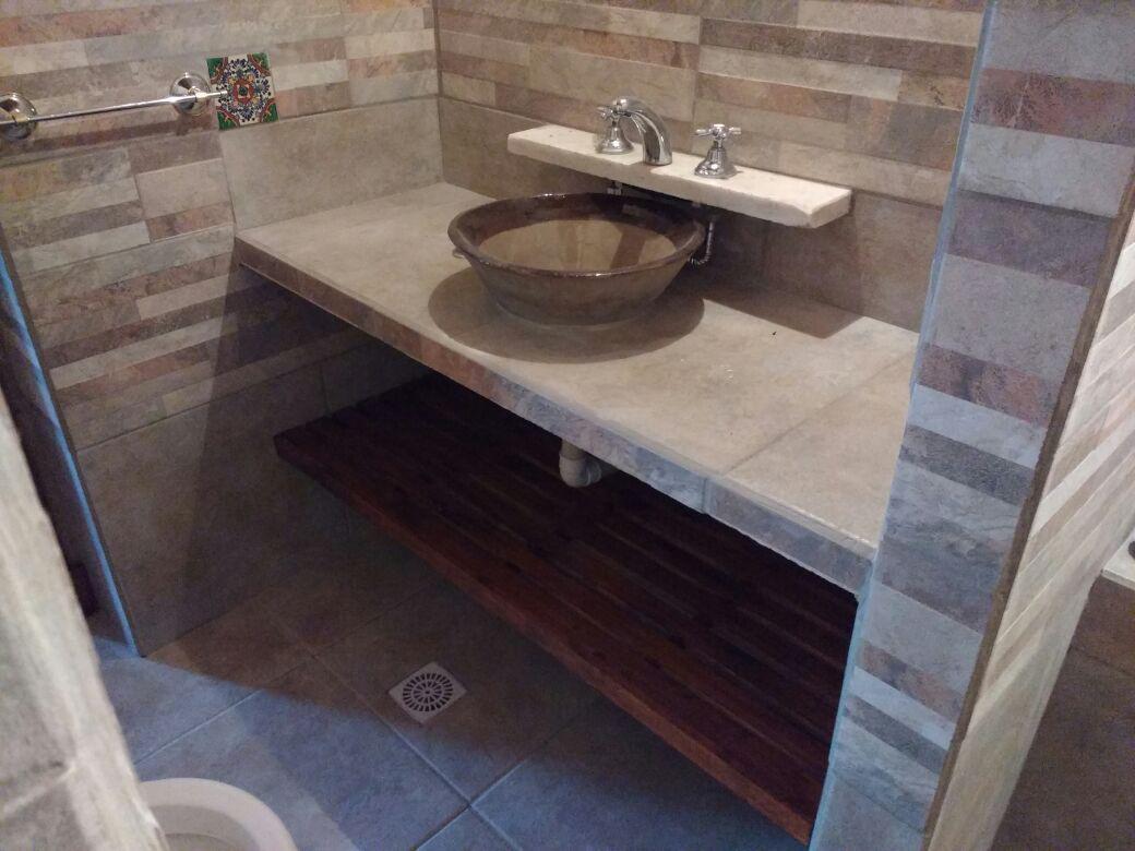 Casa en Venta - 4 Dorm. 2 Baños - Cochera - 968 m² - Miramar 4