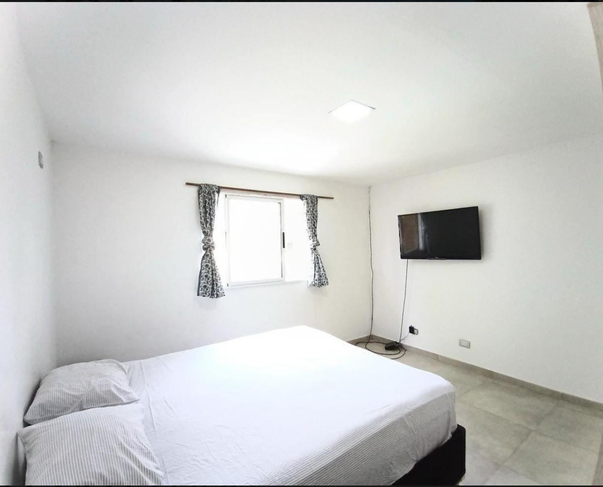 Departamento en Venta - 2 Dorm. 2 Baños - 100 m² - Moreno 3