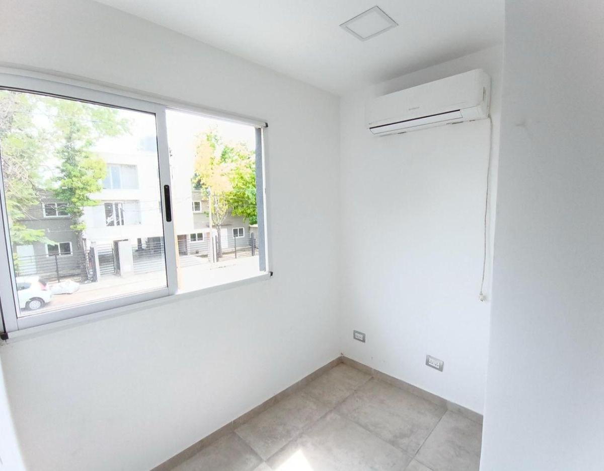 Departamento en Venta - 2 Dorm. 2 Baños - 100 m² - Moreno 4