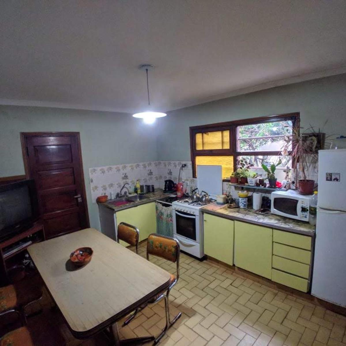 Casa en Venta - 2 Dorm. 1 Baño - 248 m² - Mar del Plata 5