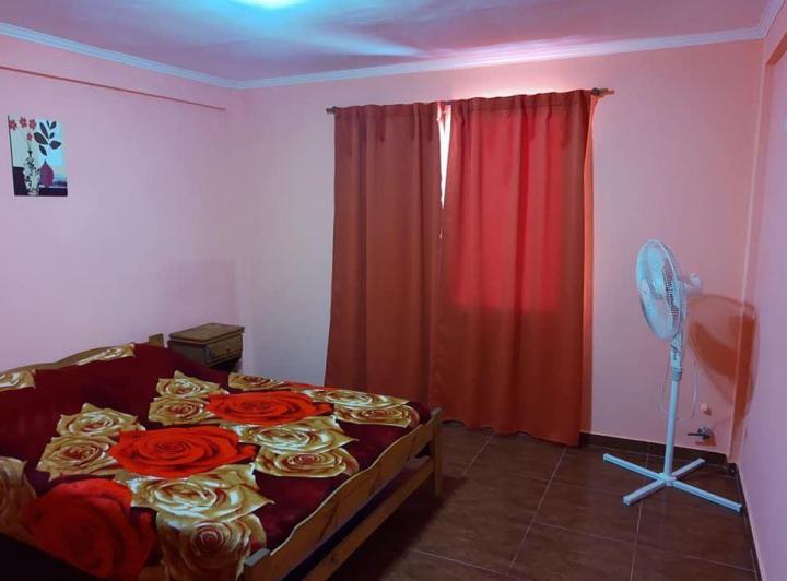 VENTA EN BLOQUE - 4 dormitorios 1 terreno 1 local comercial - San Bernardo Del Tuyu 2