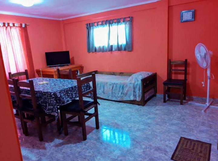 VENTA EN BLOQUE - 4 dormitorios 1 terreno 1 local comercial - San Bernardo Del Tuyu 3