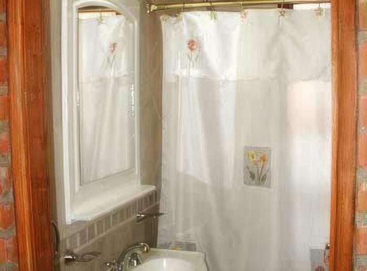Casas en venta - 6 Dormitorios 6 Baños - 210 mts2 - Costa Del Este 3
