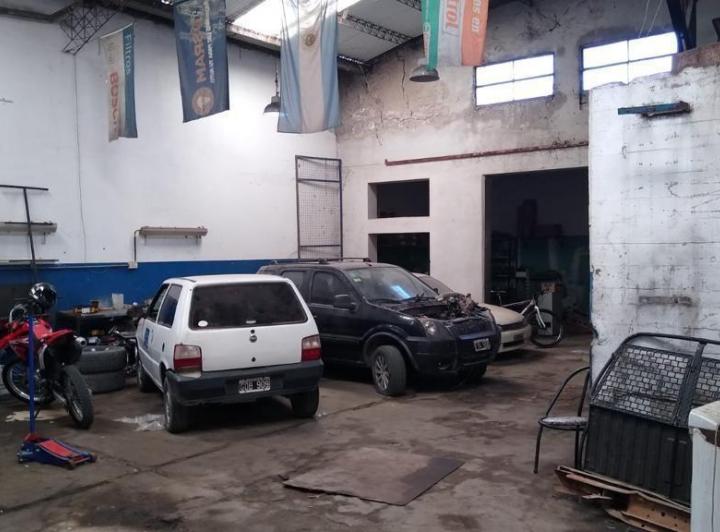 Edificio Comercial en venta - 3 Galpones 1 Casa - 900 mts2 - Bahia Blanca 4