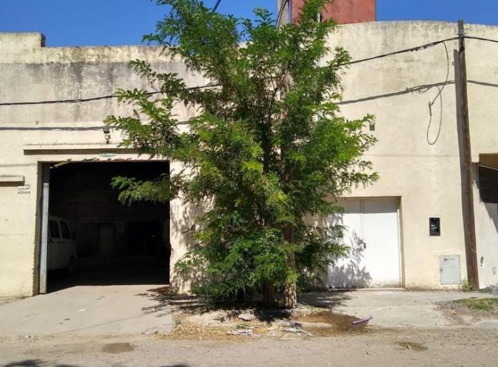 Edificio Comercial en venta - 3 Galpones 1 Casa - 900 mts2 - Bahia Blanca 5