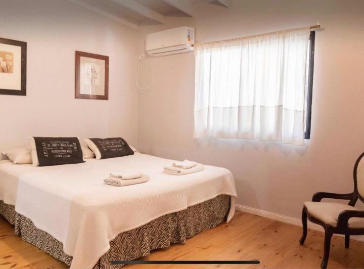 Edificio Comercial en venta - 4 Departamentos 2 Locales - 500Mts2 - Canning 4