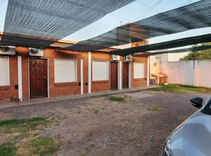 Edificio Comercial en venta - 15 Dormitorios 16 Baños 8 Cocheras - 658Mts2 - Carlos Tejedor 1