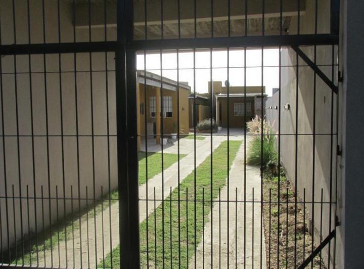 Edificio Comercial en venta - 3 Dormitorios 3 Baños - Cochera - 400Mts2 - Chascomus 5