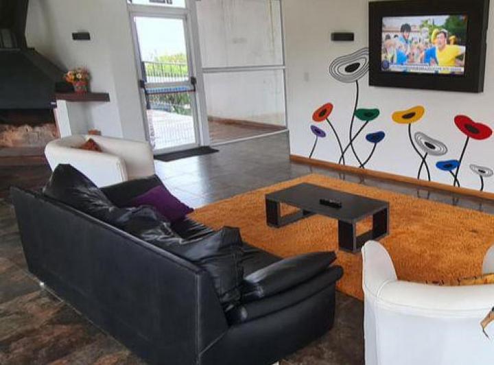 Hotel en venta -  12 Habitaciones 13 Baños - 3.300Mts2 - Rincón del Este 1