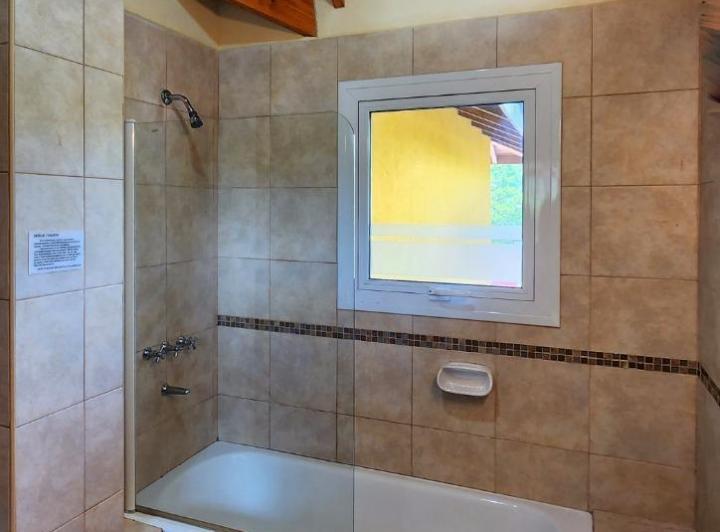 Complejo Habitacional En Venta - 2 Bloques - 6 Departamentos 8 Baños - 900mts2 totales - Mar Azul 5
