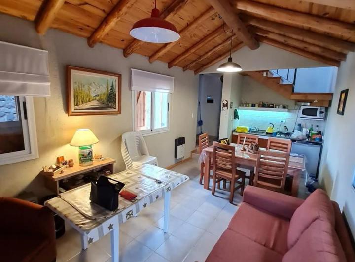 Complejo de Cabañas en venta - 6 Dormitorios 3 Baños - 1.000Mts2 - Luján de Cuyo, Mendoza 1