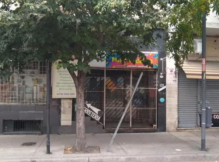 Local en venta - 1 Salón 2 Baños - Probadores - Cochera - 60Mts2 - San Cristóbal 3