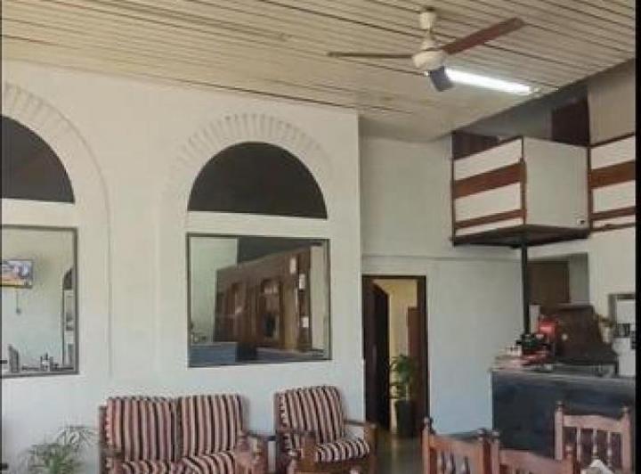 Hotel en venta - 19 Habitaciones - Departamento - 854Mts2 - Saladillo 4