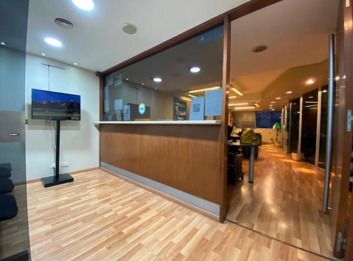 Oficina en venta - Recepción - Oficinas - Bauleras - Baño - 98Mts2 - San Nicolás 2