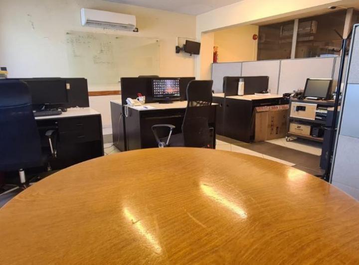 Edificio Comercial en venta - 12 Oficinas - Baños - Cocheras - 480Mts2 - Parque Patricios 1