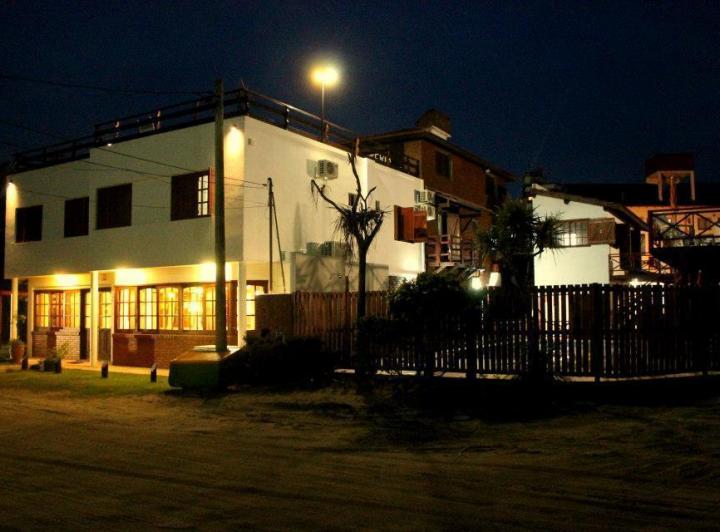 Hotel en venta - 40 Habitaciones - Cocheras - 2.200Mts2 - Villa Gesell 2