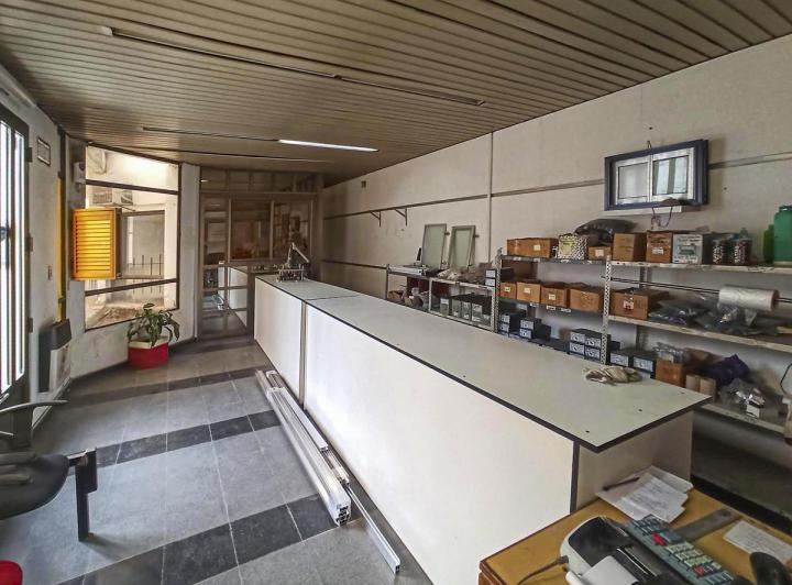 Nava Industrial en venta - Oficinas - 3 Baños - Cocheras - 2.500Mts2 - Rosario 4