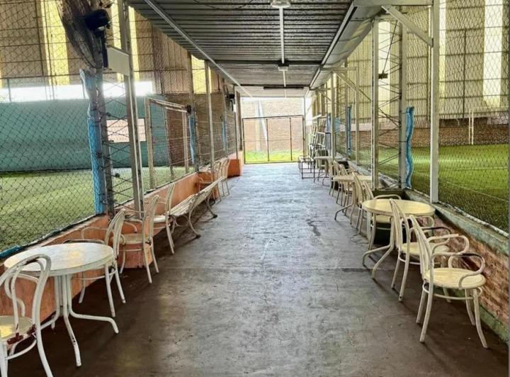 Complejo de deportivo en venta - Canchas de paddle - Florencio Varela 4