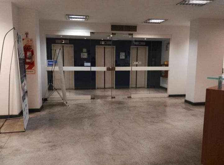 Oficina en venta - 14 Ambientes - Monserrat 4