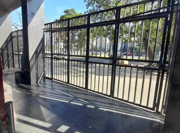 Edificio Comercial en venta - Oficinas - Locales - Depósito - 970Mts2 - Constitución 1