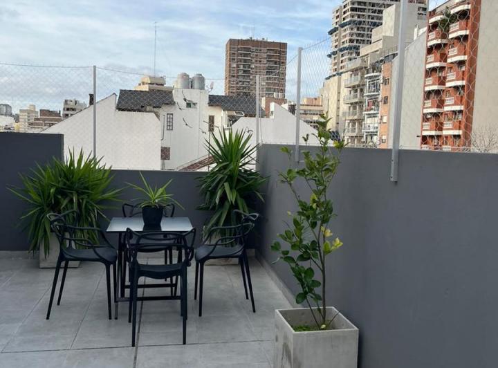 Departamento en alquiler - 2 Dormitorios 1 Baño - 120Mts2 - Coghlan 4