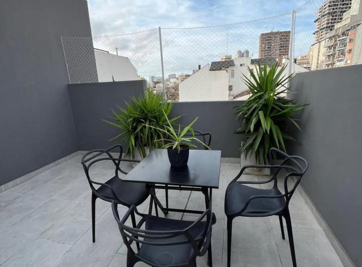Departamento en alquiler - 2 Dormitorios 1 Baño - 120Mts2 - Coghlan 1