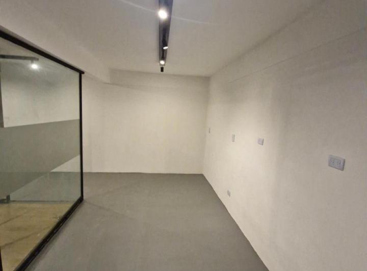 Local en venta - 9 Oficinas - Florida 5