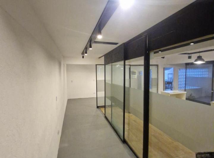Local en venta - 9 Oficinas - Florida 4