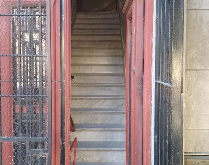 Casa en venta - 9 dormitorios 4 baños - 250mts2 - La Plata 5