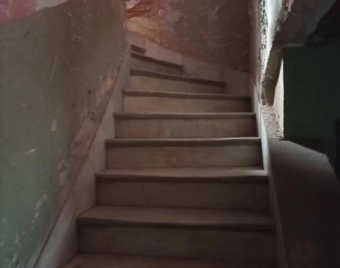 Casa en venta - 9 dormitorios 4 baños - 250mts2 - La Plata 4
