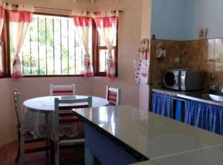 Casa venta - 3 dormitorios 2 baños - 135mts2 totales - Barrio Chapadmalal 4