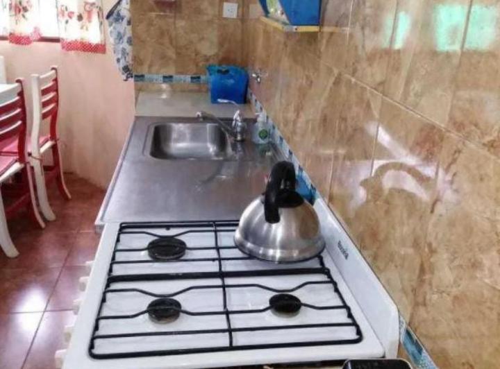 Casa venta - 3 dormitorios 2 baños - 135mts2 totales - Barrio Chapadmalal 5