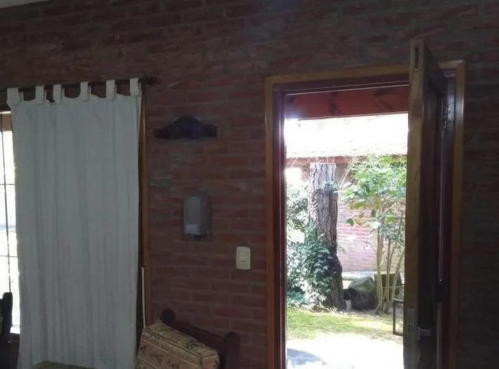 Casa en venta - 2 Dormitorios 2 Baños - 120 mts2 - Costa Del Este 5