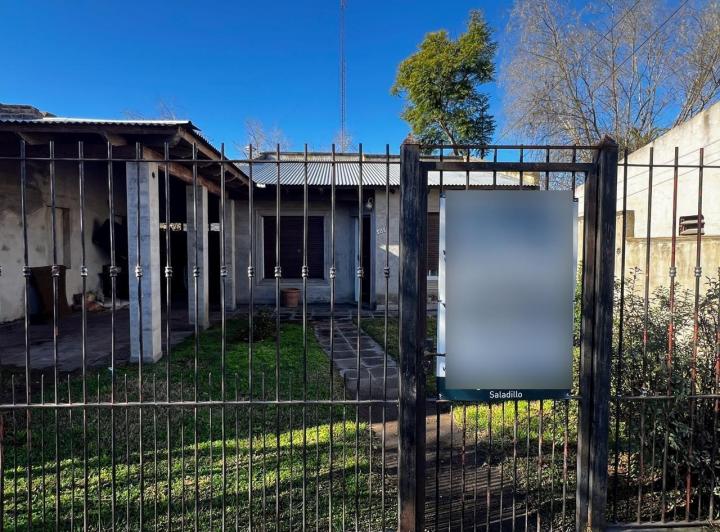 Casa en venta - 3 Dormitorios 1 Baño - 361,55mts2 - Saladillo 3