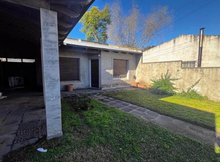 Casa en venta - 3 Dormitorios 1 Baño - 361,55mts2 - Saladillo 2