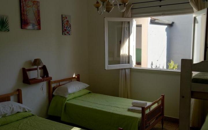 Casa en venta - 2 Dormitorios 1 Baños 2 Cocheras - 300Mts2 - Necochea 4