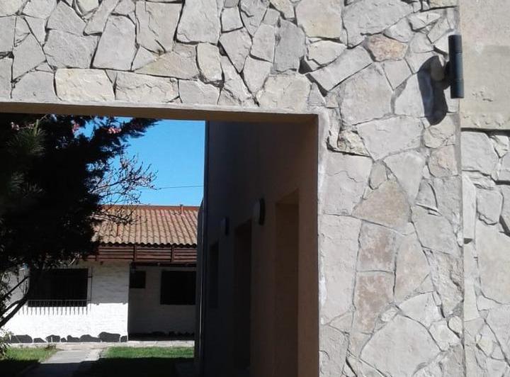 Casa en venta - 4 Dormitorios 3 Baños - Cochera - 160Mts2 - Necochea 3