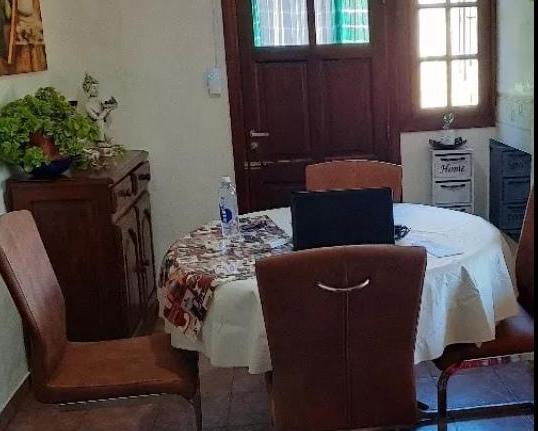 Casa en venta - 3 Dormitorios 3 Baños - Cochera - 530Mts2 - San Andrés Giles 2