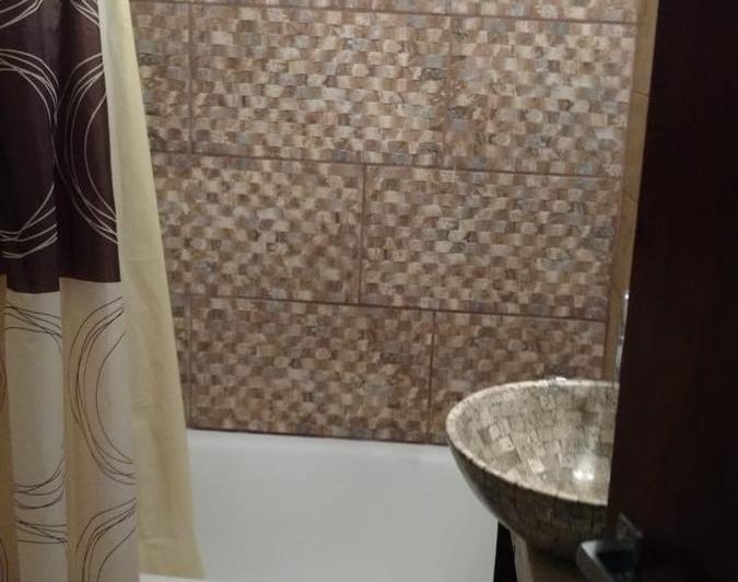 Casa en venta - 4 Dormitorios 2 Baños - Cochera - 968Mts2 - Miramar 2