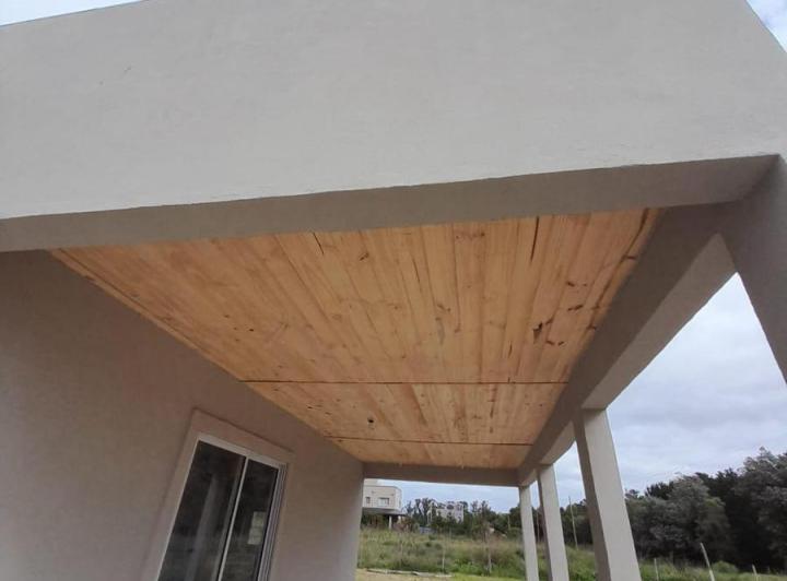 Casa en venta - 2 Dormitorios 1 Baño - 200Mts2 - Necochea 4