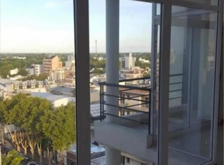Departamento en venta - 3 Dormitorios 1 Baño - Cochera - 100Mts2 - Florencio Varela 3