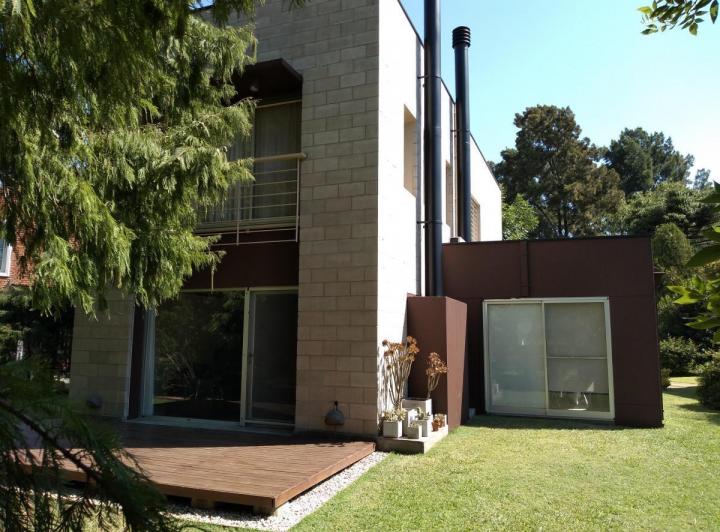 Casa en venta - 4 Dormitorios 2 Baños - Cocheras - 350Mts2 - El Palomar, Cañuelas 3