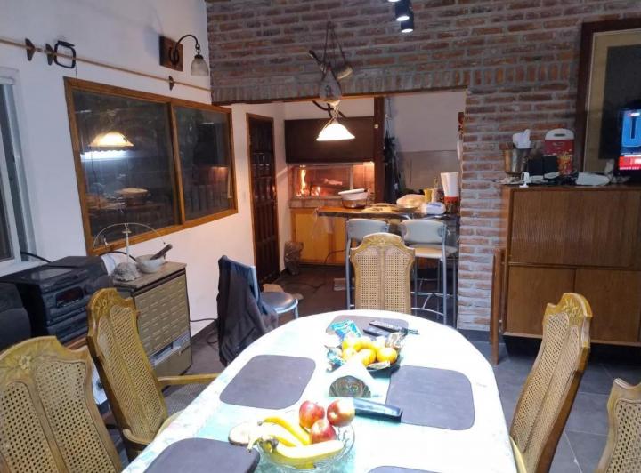 Casa en venta - 2 Dormitorios 2 Baños - Cocheras - 300Mts2 - Santa Clara del Mar 5